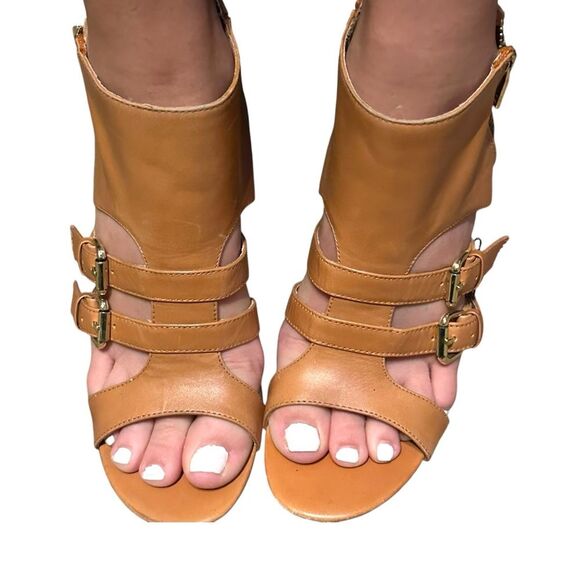 Charles David - Picture 2 of 7